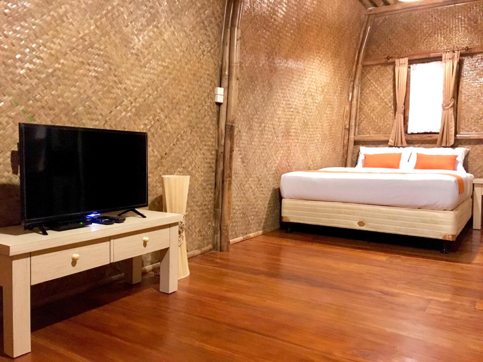 Villa Chavaminerva Bambu - Lembang Cikareumbi Buitenkant foto